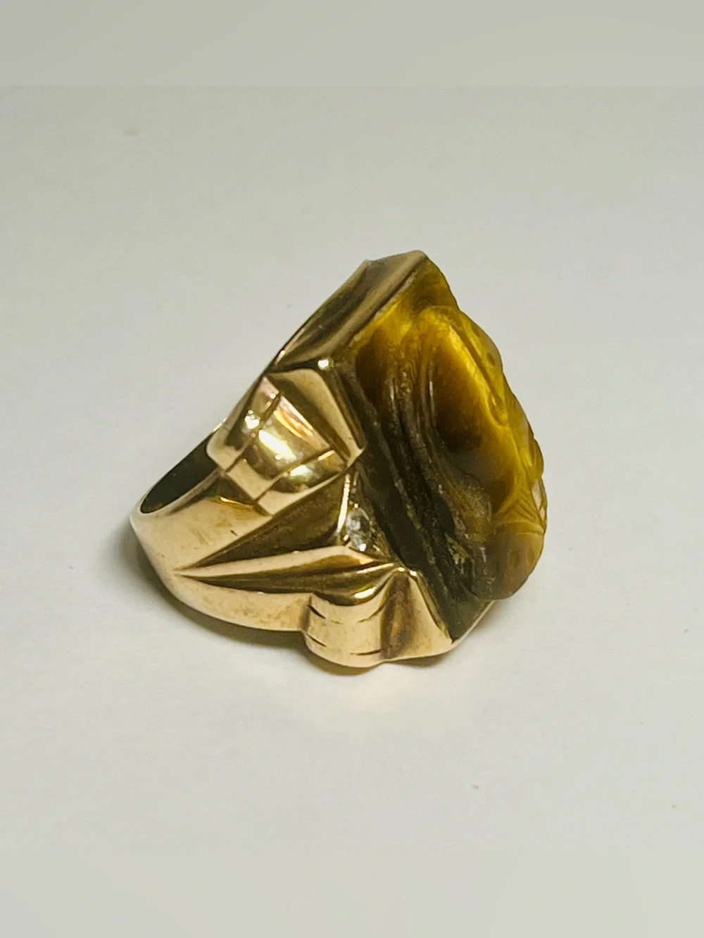 Men’s 10k Gold Tigers Eye Ring Flanked by Round Diamonds | Cameo Ring | Size 13